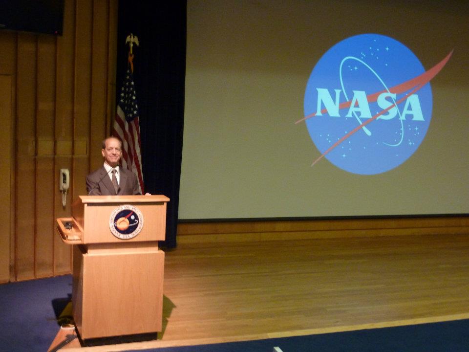 Skip Pizzi, media consultant, speaking at NASA's Goddard Space Flight Center.